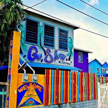 Go Slow Guesthouse Caye Caulker Extérieur photo